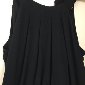 Emma & Michele stunning black pants suit. Pleated front & tie waist.